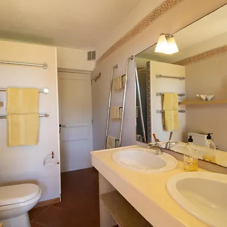 A Cala D Oro Et Privee Pour 8 Villa Porto-Vecchio (Corsica)